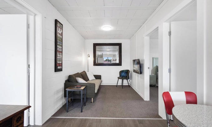 Te Awamutu Apartamento | Bunker 2 "Urban meets Rustic"