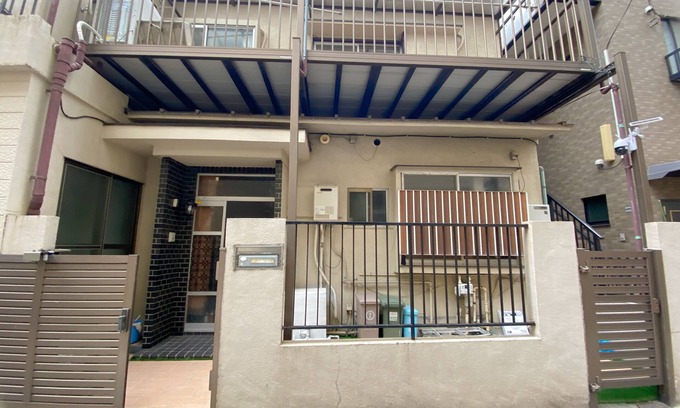 Bunkyo Casa | Bunkyo-ku, Tokyo, a 13-minute walk from Sugamo Station on the Yamanote Line and a 6-minute walk from Sengoku Station on the Toei Mita Line.