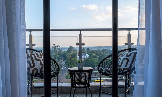 Kilimani Apartamento | Bura Stay: Cozy Comfort with Stunning Nairobi Views