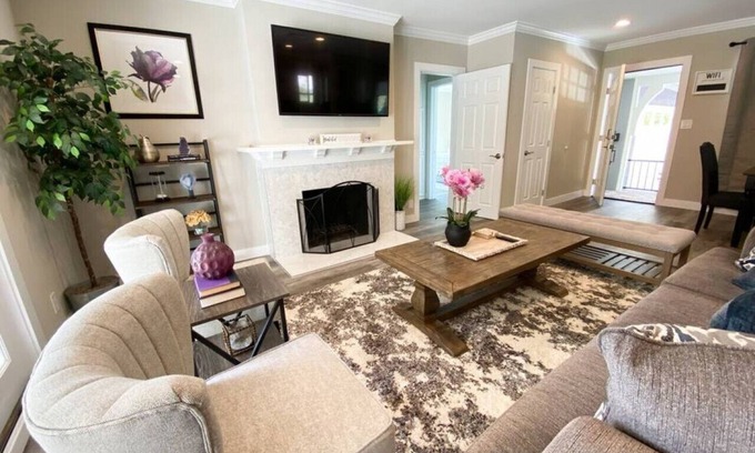 Burbank Casa | Burbank Hills VIEW Home! Completely Remodeled.