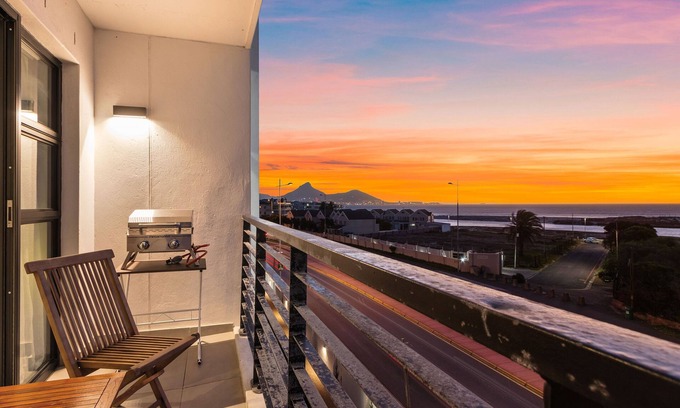 Milnerton Apartamento | Burmeister on Park 310