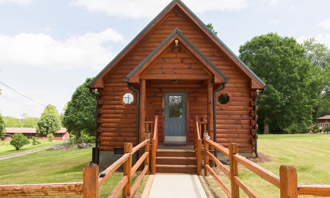 Asheville Cabina | Burt's Cozy Log Cabin