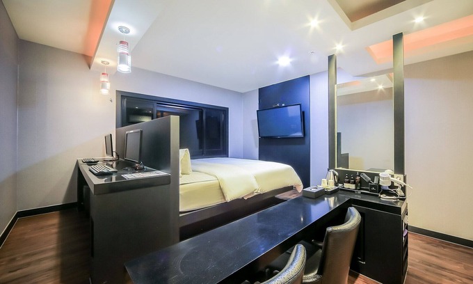 Saha Hotel | Busan Hadan K