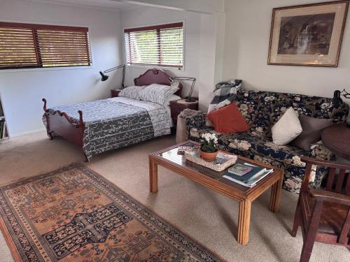 Tawharanui Cama Y Desayuno | Bushy Retreat