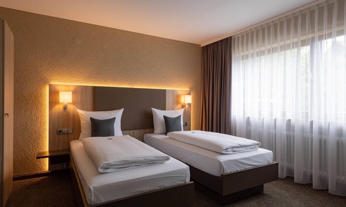 Donzdorf Apartamento | Business double room with shower and WC