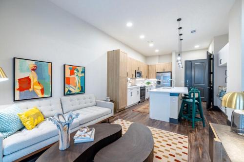 North Burnet Apartamento | Business Ready -Fast WiFi -Onsite Parking