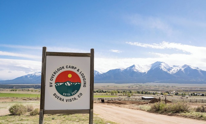 Buena Vista Alquiler De RV | BV Overlook Camp & Lodging