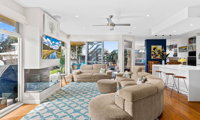 Thirroul Casa | By the Beach Holiday Home @ Thirroul