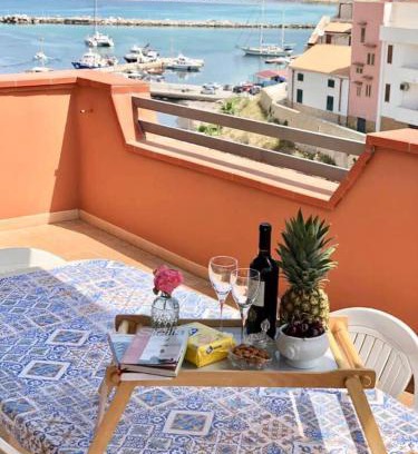 Terrasini Cama Y Desayuno | By the Sea