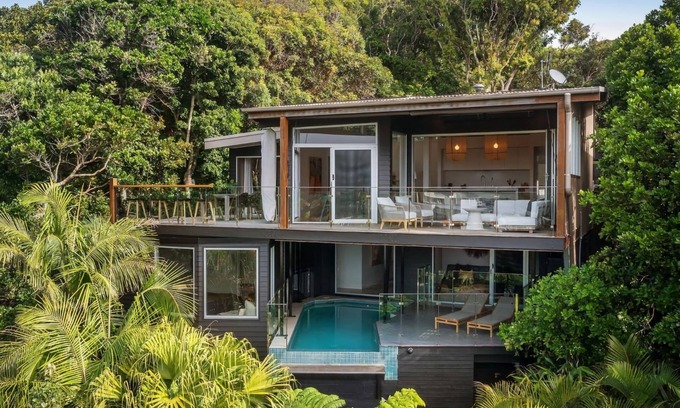 Byron Bay Casa | 8 Palm Valley Drive - Byron Bay, NSW