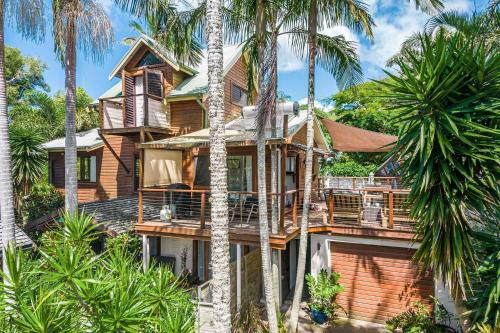 Belongil Casa | Byron Blisshouse - multi-home retreat with pool