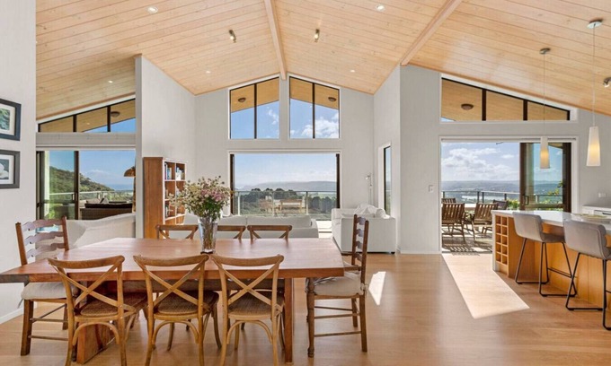 Raglan Apartamento | BYRON HILL - Vistas de 180 grados de Raglan