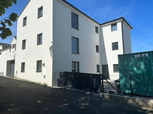 Nedvezi u Rican Apartamento | Byt apartman 72m2 private garden PARKING FREE