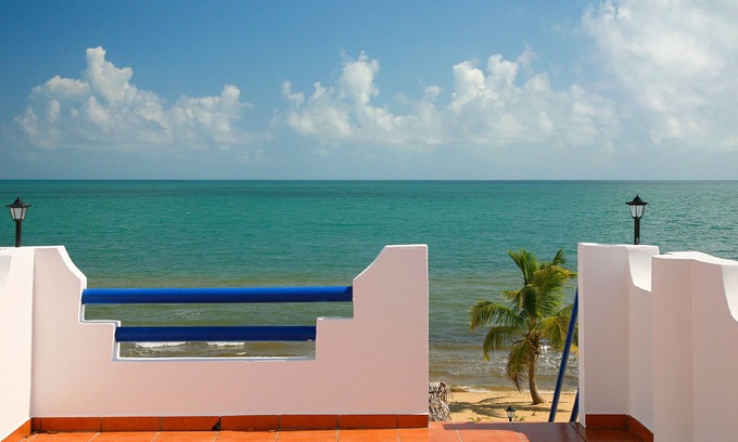 Sittee River Villa | ¡Bienvenido a una de las mejores playas de arena de Belice!