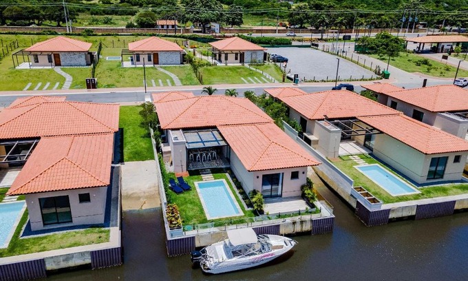 Marina Casa | Casa Bz94 con piscina Arete y rampa JET. 5 suites