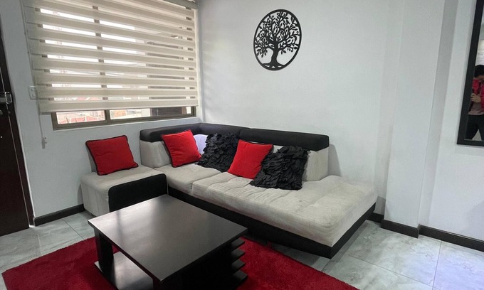 Cuenca Apartamento | Cómodo Apartamento cerca del Aeropuerto