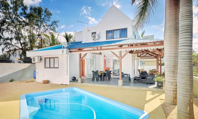 Albion Casa | Côte Ouest - VUE IMPRENABLE SUR LA MER - VILLA BELIFAGE BLEUE avec Piscine Privative