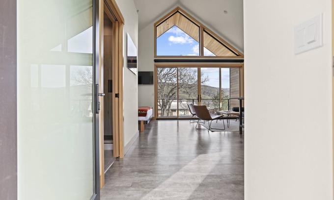 Mosier Cabina | C A M P R A N D O N N E E CABIN 2