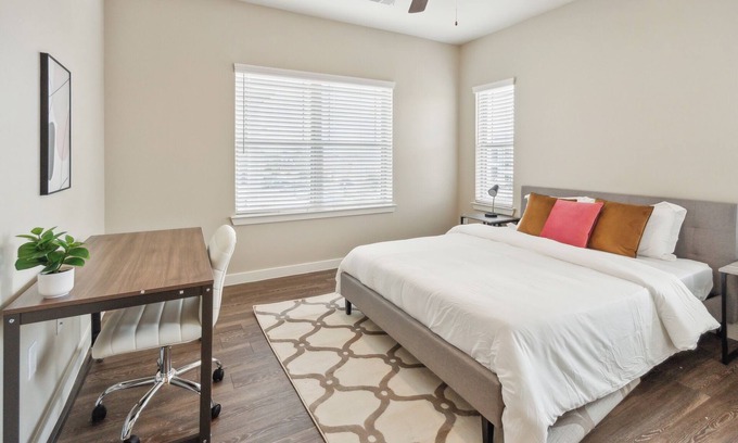 Willowbrook Apartamento | C Creek 5302 I New Construction 2Bd Apt I Gated
