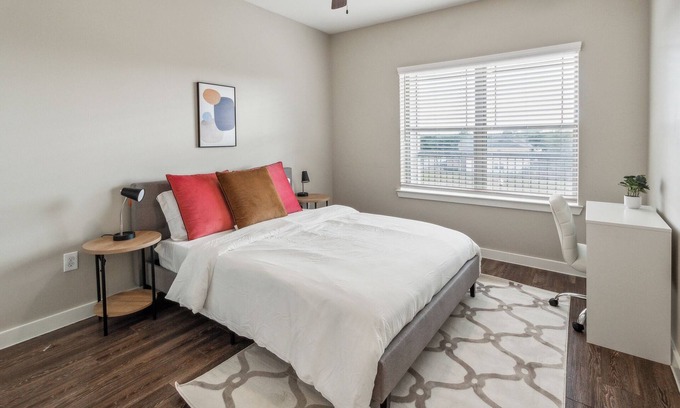 Willowbrook Apartamento | C Creek 7309 I New Construction 1Bd Apt I Gated