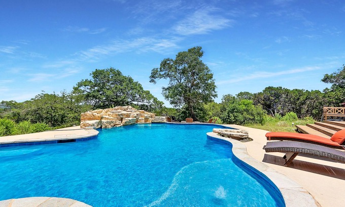 Fischer Casa | C L Ranch - Luxury estate with pool, hot tub, and outdoor kitchen!