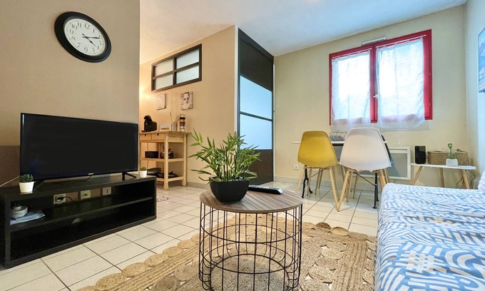 Secteur 1 Apartamento | The Grenoble Felix 🌞 #C1
