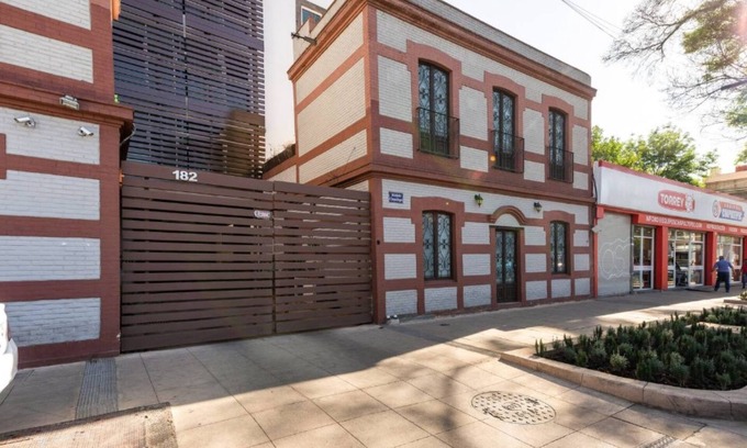 Reforma Apartamento | C101 - 2BR / 2BTH - Una Habitación Piso, Capacidad 4