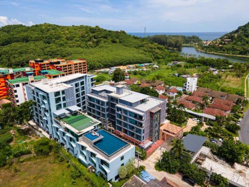 Nai Harn Apartamento | C126 Walk to Beach Global & Local Eats Pool & Gym
