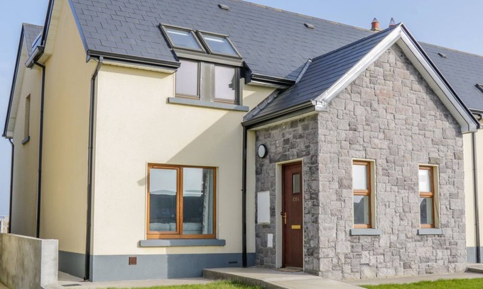 Enniscrone Cabaña | C64 CAHERMORE HOLIDAY VILLAGE in Enniscrone County Sligo