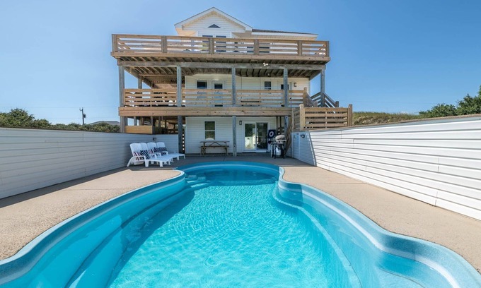 Corolla Casa | C9261 Blue Moon. 4x4 Beach, Ocean View, Pool, Hot Tub, Rec Room, Pool Table!