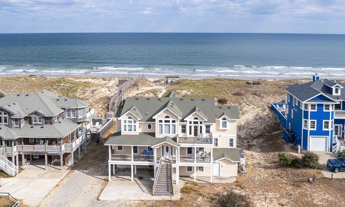 Carova Beach Casa | C9289 Sun King II. Oceanfront, Elevator, 4x4 Area, Pool, Hot Tub, Pets OK!