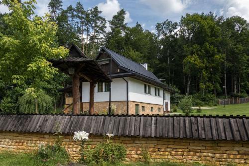 Krasnobrod Casa | Całoroczny ośrodek domków Krasno w Krasnobrodzie