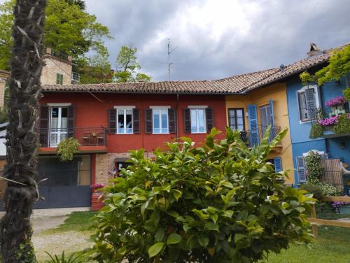 Agliano Terme Casa | Ca' d'la nona casa con giardino