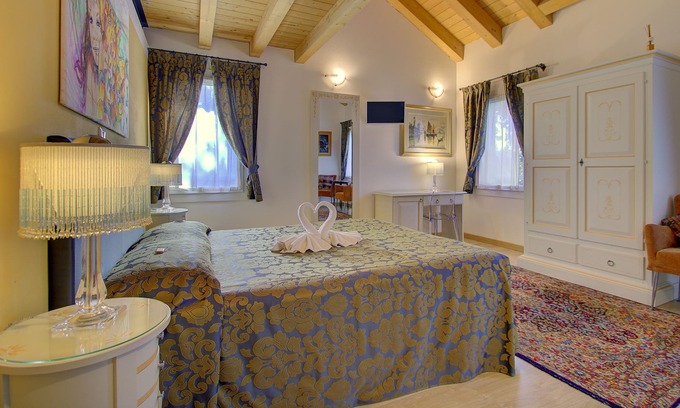 Oriago Apartamento | CADIFIORE-B & B12 - habitación con baño en casa de campo junto al río, estacionamiento en parque privado