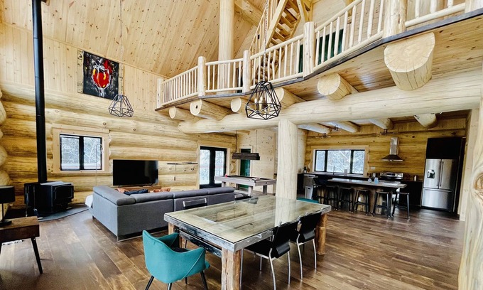Sainte-Marguerite-du-Lac-Masson Chalet De Esquí | Fief on the river, luxury and relaxation. Access to the river and private spa