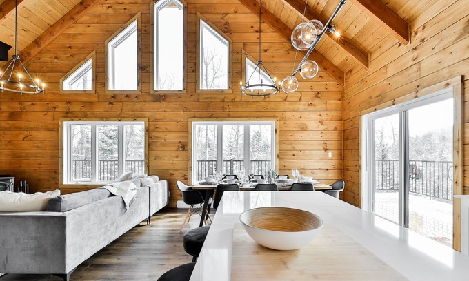 Sainte-Marguerite-du-Lac-Masson Chalet De Esquí | Canadian Mountain Family Cabin near ski and lake