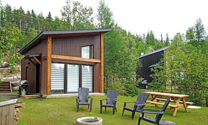 Sainte-Marguerite-du-Lac-Masson Chalet De Esquí | Scandinavian-style mini chalet