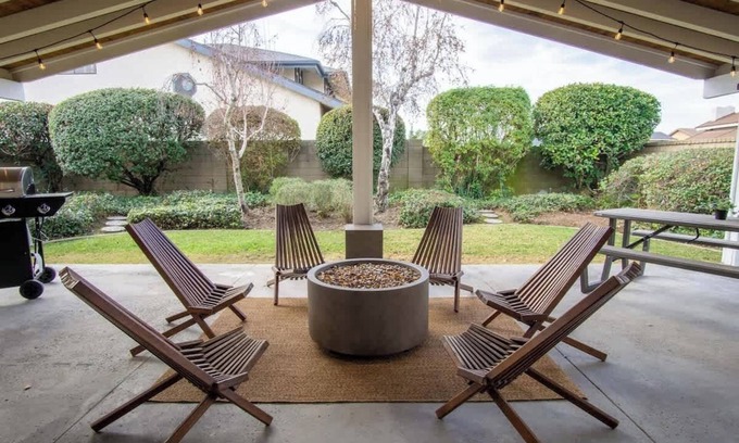La Palma Casa | CA2 House SoCal Oasis, Newly Renovated, Game Room