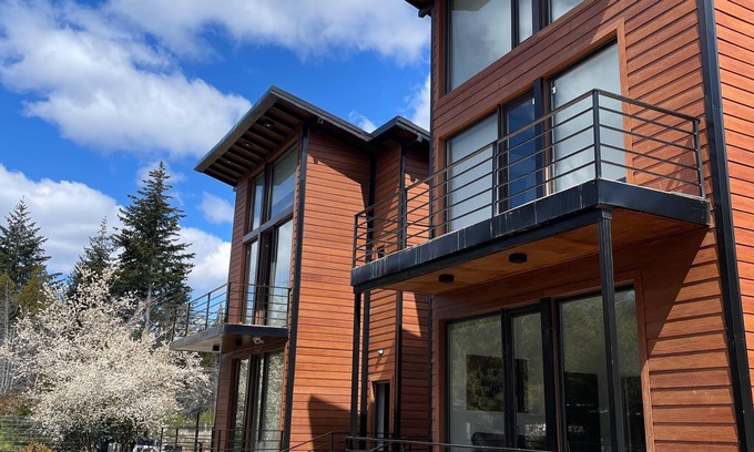 San Carlos de Bariloche Cabina | Cabañas calidas y comodas , rodeado de bosques.Próximo a centro comercial