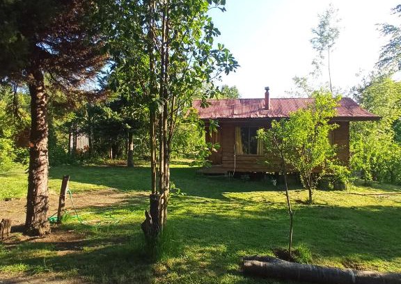 Pucon Casa | Cabaña Avellano - Con acceso al río Caburgua & Junta de Ríos