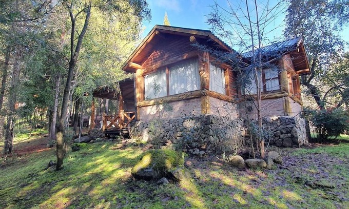 Lago Puelo Casa | Cabaña Ciprés entre Bosques y Arroyo