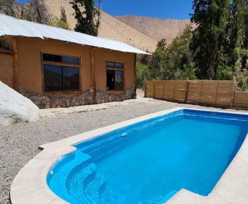 Paihuano Chalet De Esquí | Cabaña con piscina privada