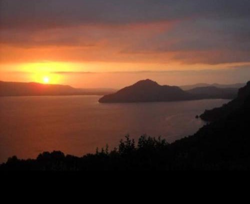 Cunco Chalet De Esquí | Cabaña con vista al Lago Colico
