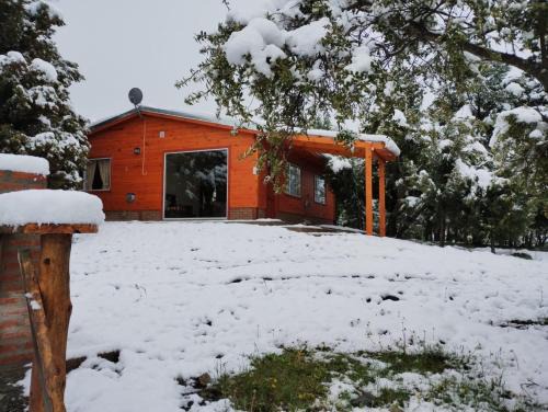 Trevelin Chalet De Esquí | Cabaña El Eden - Peuyamen