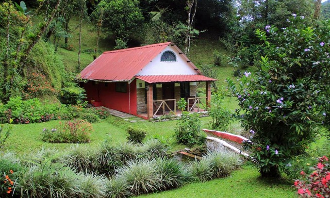 El Valle de Anton Casa | Cabaña Sueño Esmeralda frente Chorro el Macho