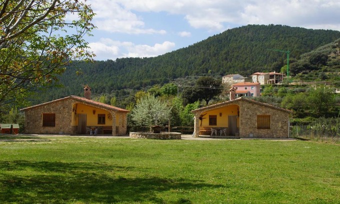 Yeste Casa | CABAÑAS ARGUELLITE