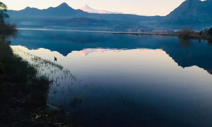 Conaripe Casa | Cabañas Ruka Rayun vista y acceso al lago en Coñaripe