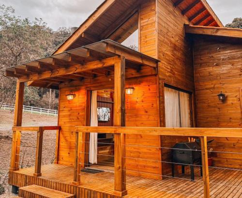 Bom Retiro Casa | Cabana Romântica com Hidromassagem