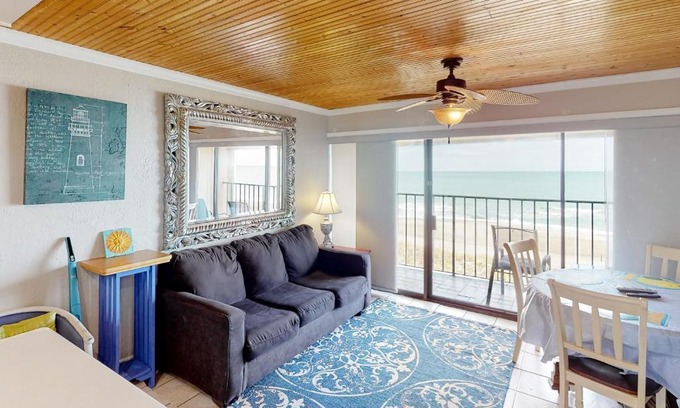 Carolina Beach Hotel | Cabana Suites Comfort