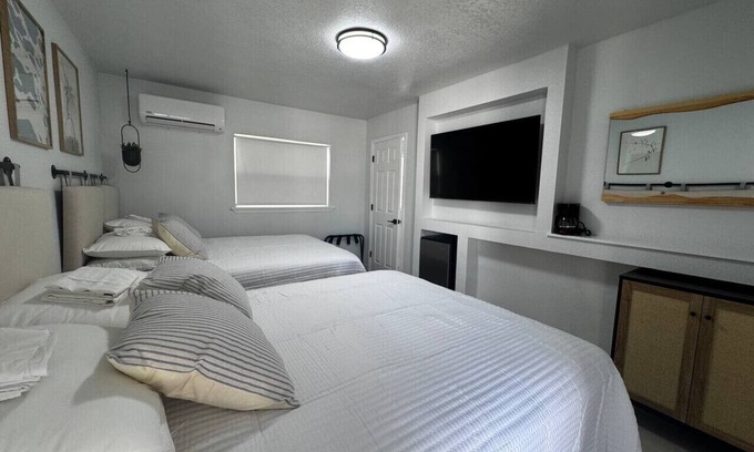 Capri Isle Hotel | Cabanas of Treasure Island #8